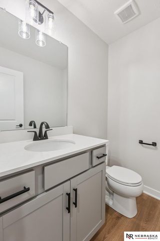 11402 N 161 Avenue, Bennington, NE 68007
