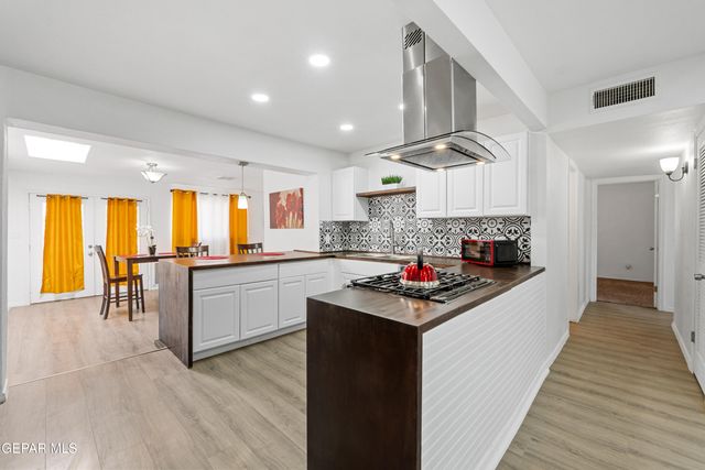 5709 MACON Lane, El Paso, TX 79924