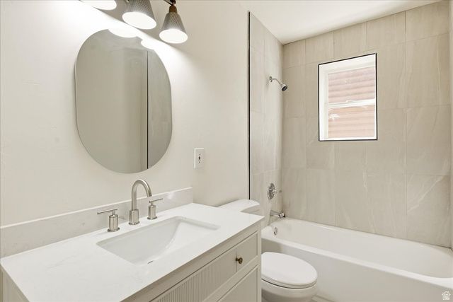 915 W 300 S, Salt Lake City, UT 84104