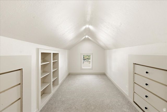 915 W 300 S, Salt Lake City, UT 84104