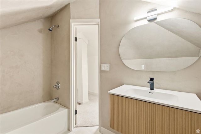 915 W 300 S, Salt Lake City, UT 84104