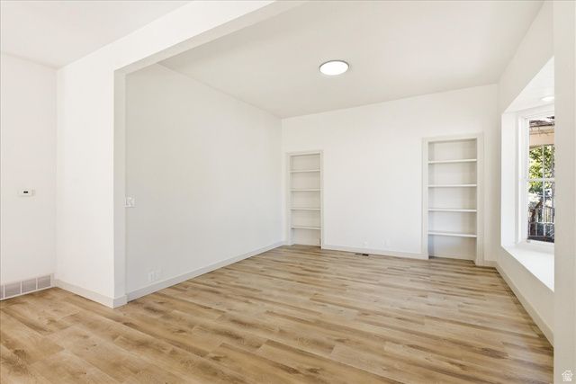 915 W 300 S, Salt Lake City, UT 84104