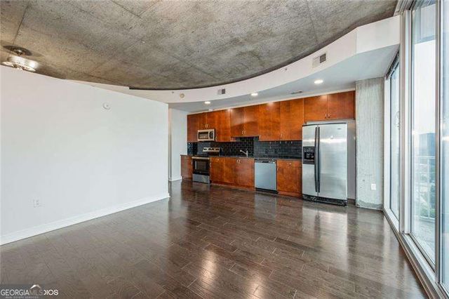 400 W Peachtree Street NW 2010, Atlanta, GA 30308