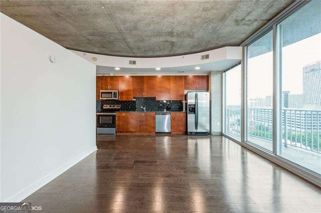 400 W Peachtree Street NW 2010, Atlanta, GA 30308