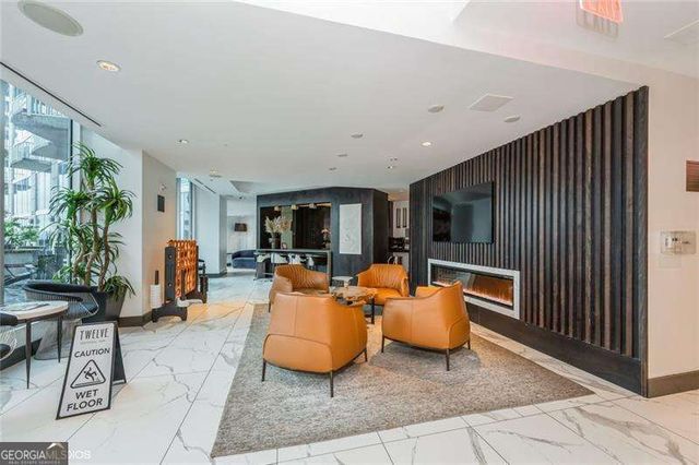 400 W Peachtree Street NW 2010, Atlanta, GA 30308