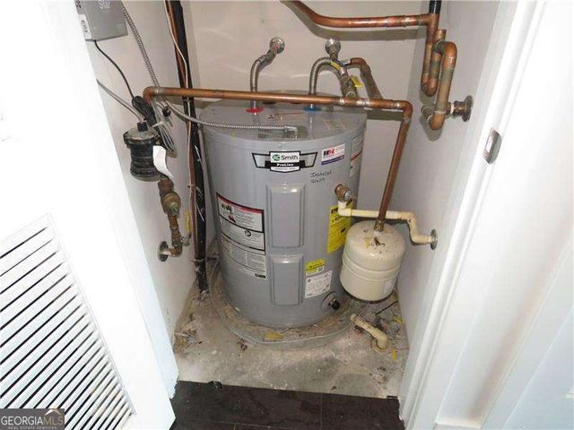 400 W Peachtree Street NW 2010, Atlanta, GA 30308