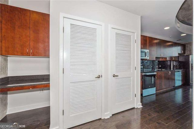 400 W Peachtree Street NW 2010, Atlanta, GA 30308