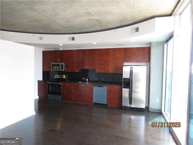 400 W Peachtree Street NW 2010, Atlanta, GA 30308