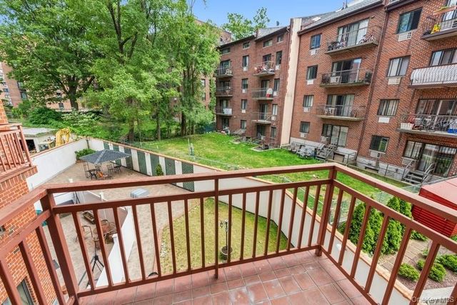 141-16 84th Drive 3B, Briarwood, NY 11435