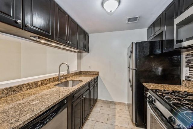 141-16 84th Drive 3B, Briarwood, NY 11435