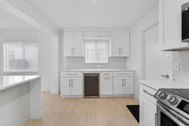 2095 SW 14 Avenue SW, Boynton Beach, FL 33426