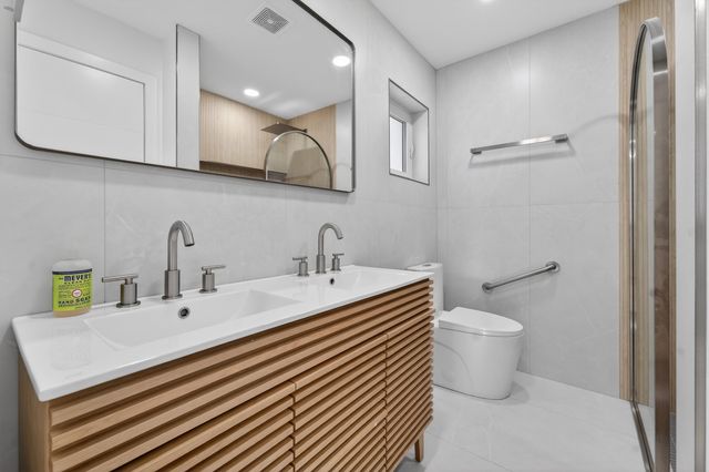 2095 SW 14 Avenue SW, Boynton Beach, FL 33426