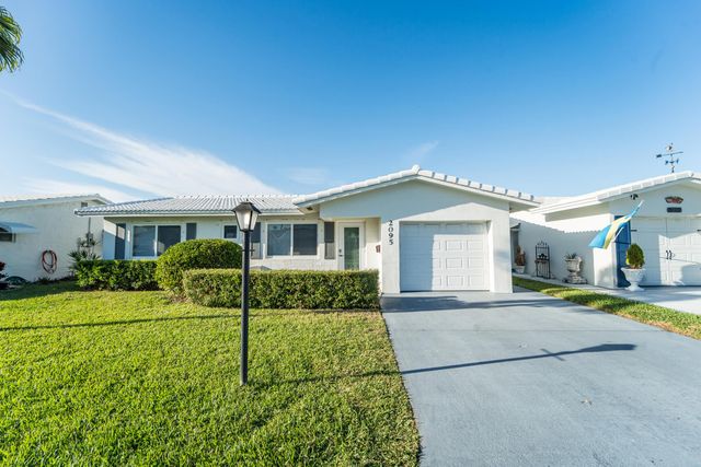 2095 SW 14 Avenue SW, Boynton Beach, FL 33426