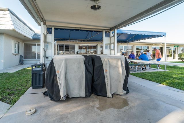 2095 SW 14 Avenue SW, Boynton Beach, FL 33426