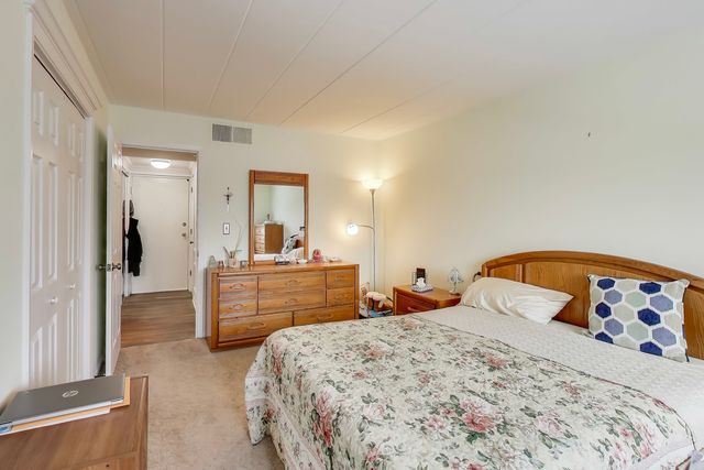 2900 MAPLE Avenue 22C, Downers Grove, IL 60515