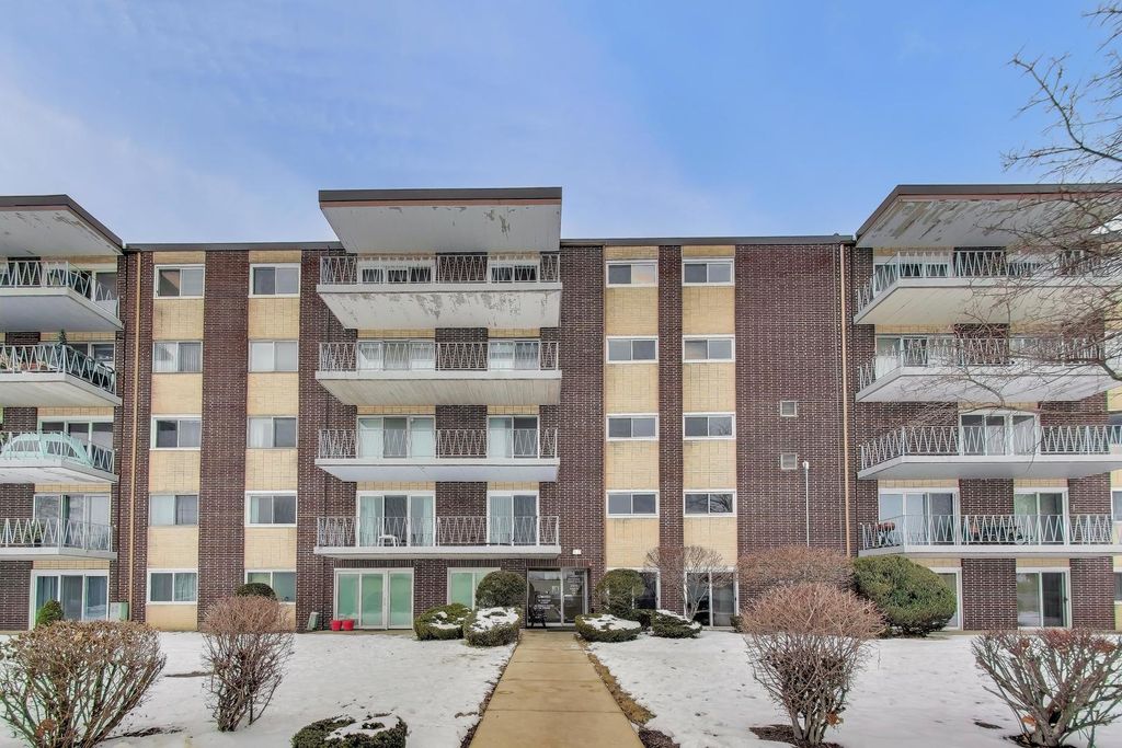 2900 MAPLE Avenue 22C, Downers Grove, IL 60515