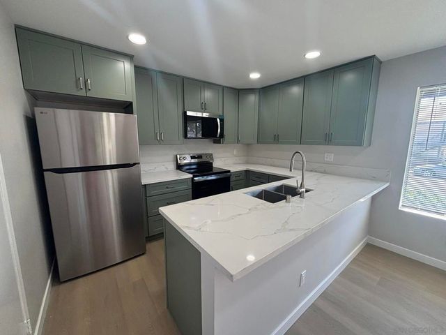 13942 Via Rimini, San Diego, CA 92129