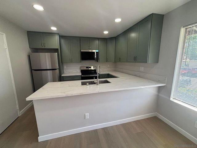 13942 Via Rimini, San Diego, CA 92129