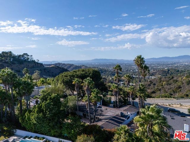 8364 Mulholland Drive, Los Angeles, CA 90046