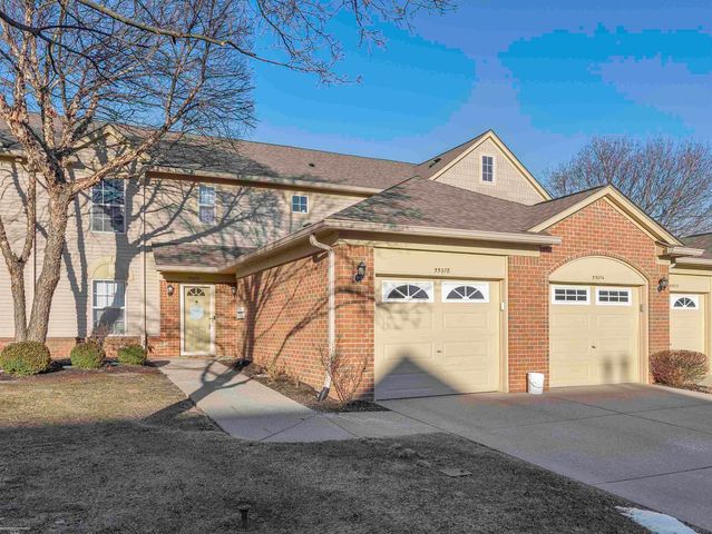 55074 Westchester Drive, Shelby Twp, MI 48316