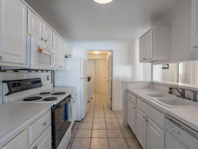 55074 Westchester Drive, Shelby Twp, MI 48316