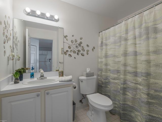 55074 Westchester Drive, Shelby Twp, MI 48316