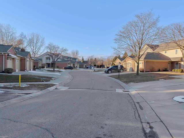 55074 Westchester Drive, Shelby Twp, MI 48316