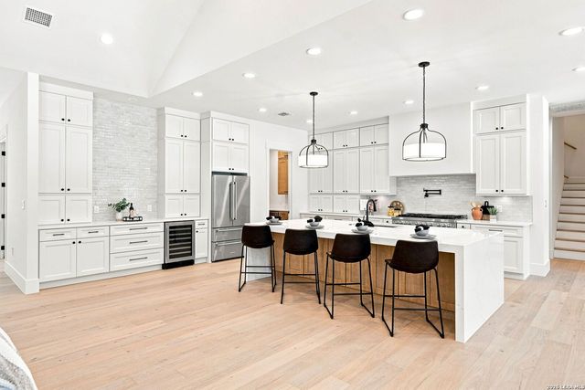 9923 SAXET DR, Boerne, TX 78006