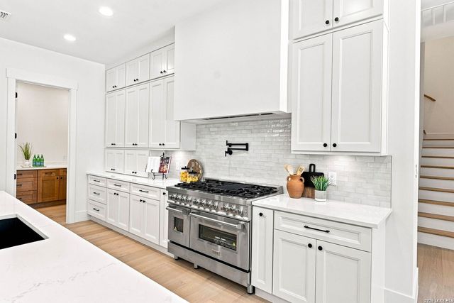 9923 SAXET DR, Boerne, TX 78006
