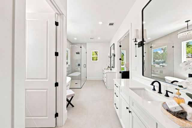 9923 SAXET DR, Boerne, TX 78006