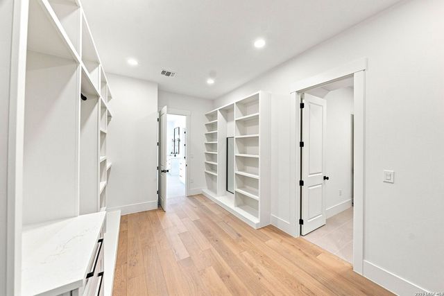 9923 SAXET DR, Boerne, TX 78006