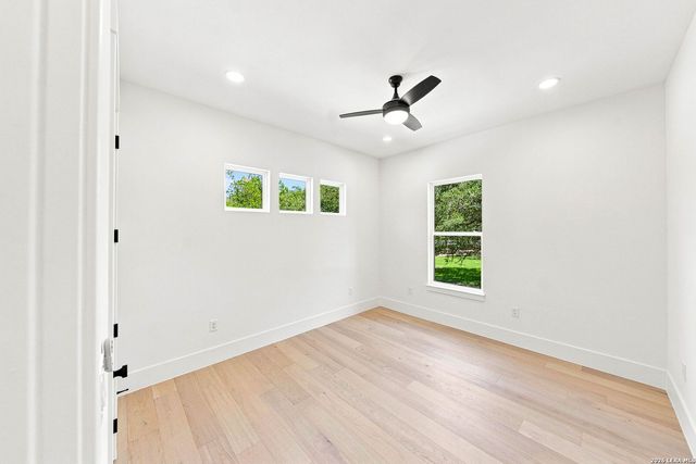 9923 SAXET DR, Boerne, TX 78006