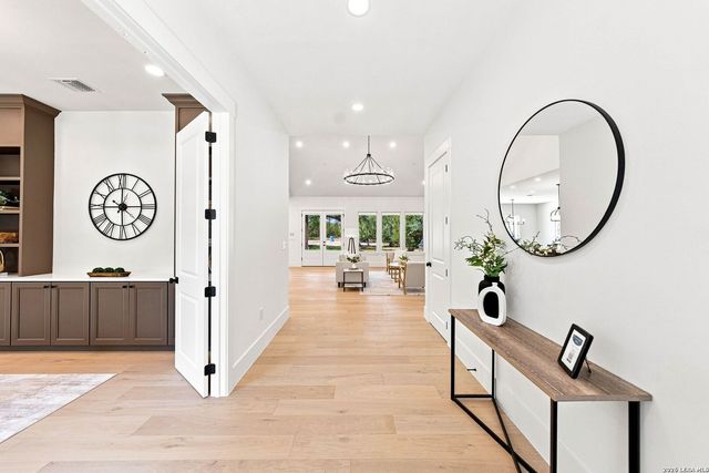 9923 SAXET DR, Boerne, TX 78006