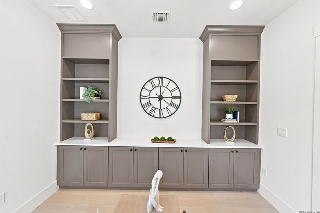 9923 SAXET DR, Boerne, TX 78006
