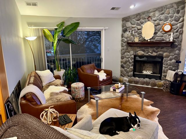 1389 E Evergreen Drive 8, Palatine, IL 60074