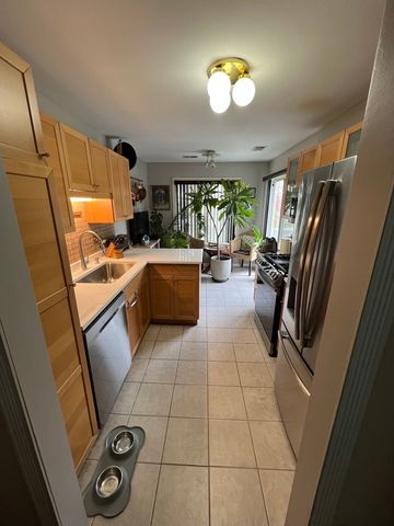 1389 E Evergreen Drive 8, Palatine, IL 60074