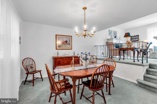 21 KRISTIN WAY, Hamilton, NJ 08690
