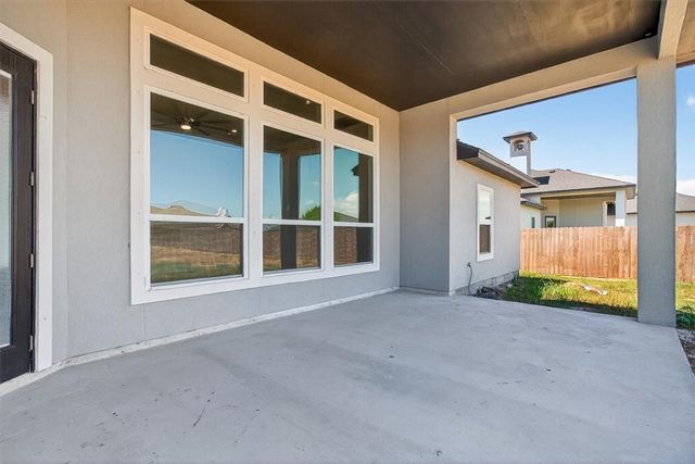 2110 Sera, Corpus Christi, TX 78418