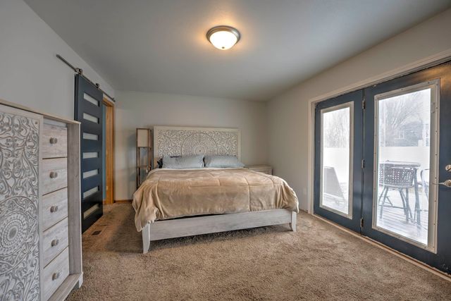 1015 37th St SE, Minot, ND 58701