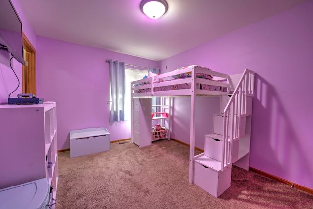 1015 37th St SE, Minot, ND 58701