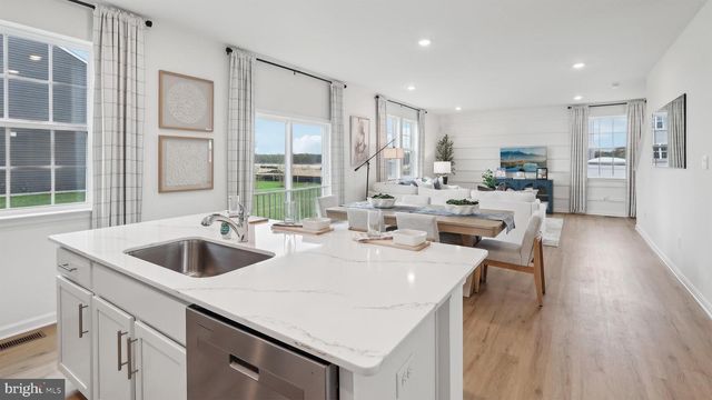 313 MONTEREY DR, Egg Harbor Township, NJ 08234