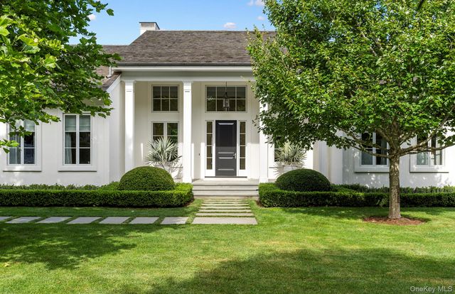 210 Downs Path, Southampton, NY 11968