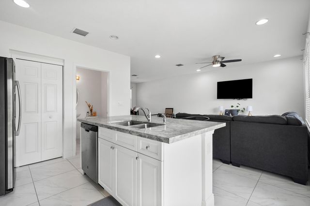 2790 NW Treviso Circle, Port St Lucie, FL 34986