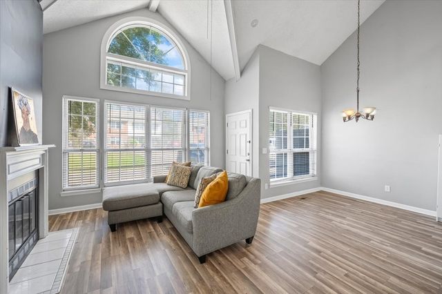 1119 Waggoner Ct, W, Nashville, TN 37214