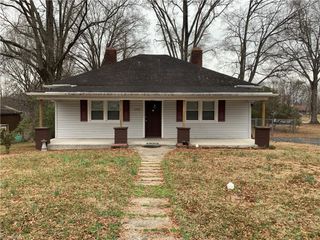 1232 2nd Street, Eden, NC 27288