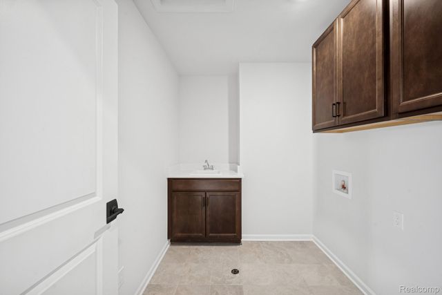 12220 Romeo Lane, Washington Township, MI 48094