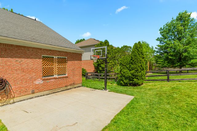 1111 Bayswater Drive, Union, KY 41091