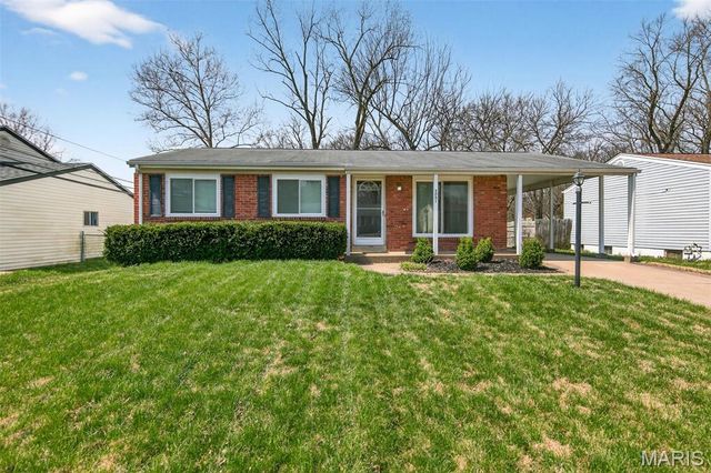 3051 Charmbrook Lane, Maryland Heights, MO 63043