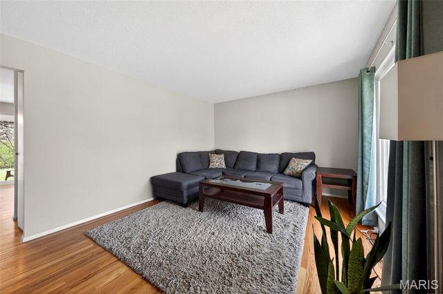 3051 Charmbrook Lane, Maryland Heights, MO 63043