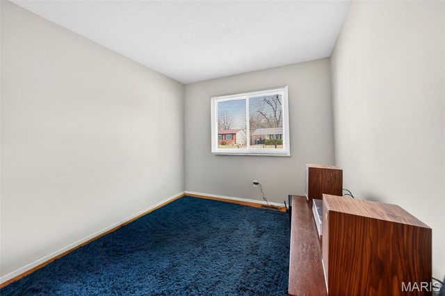 3051 Charmbrook Lane, Maryland Heights, MO 63043